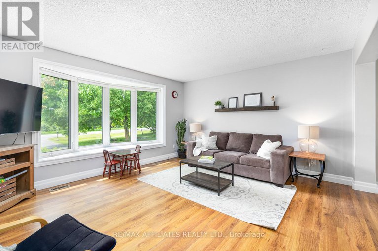 28420552/1494-ramsay-8-con-road/mississippi-mills-ramsay-twp/mississippi-mills/ontario/K0A1A0_3