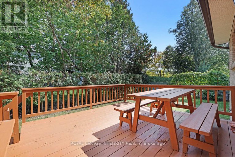 28932150/2291-courtice-avenue-e/alta-vista/ottawa/ontario/K1H7G7_39