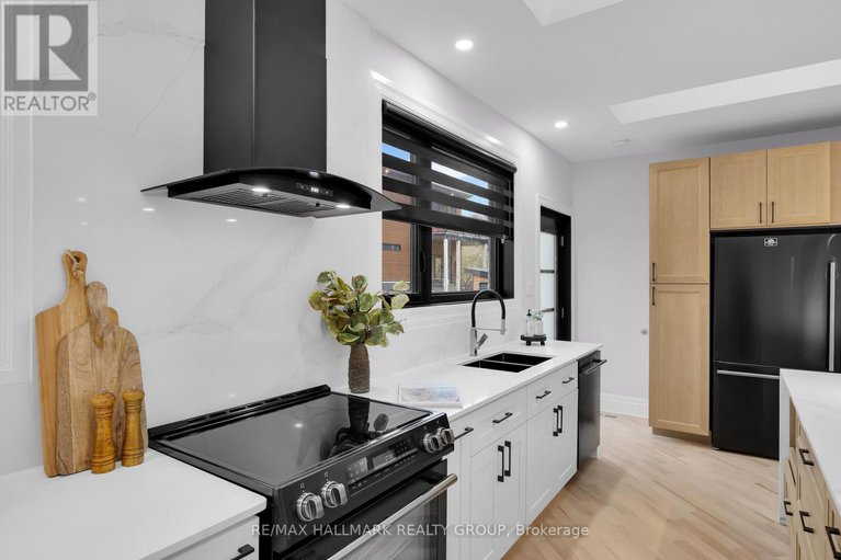 29068971/7-bachman-terrace/katimavik/ottawa/ontario/K2L1W2_12