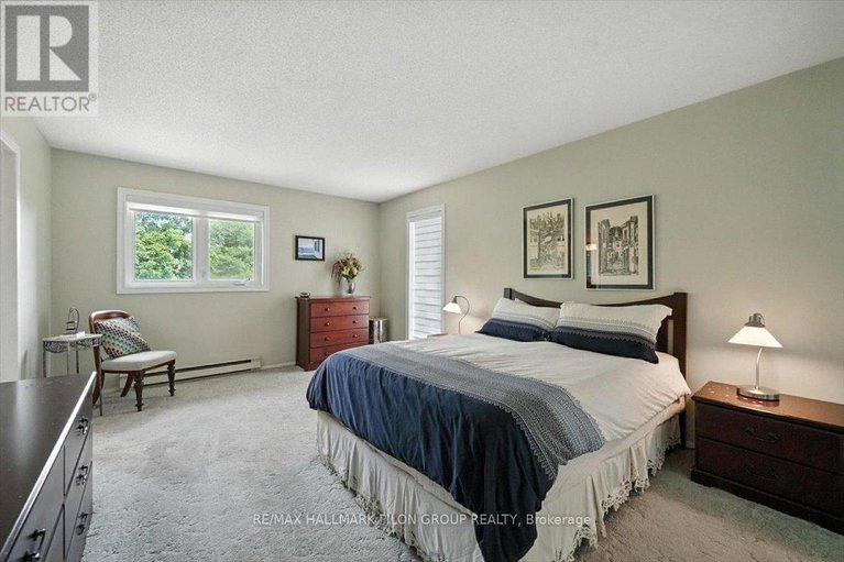 28648912/3351-chilliwack-way/sawmill-creektimbermill/ottawa/ontario/K1T1P4_15
