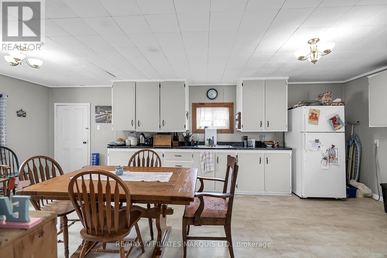 28164009/7-spruce-street/lancaster/south-glengarry/ontario/K0C1N0_14