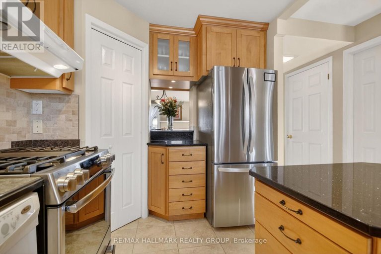 29446603/1722-rodin-way/chateauneuf/ottawa/ontario/K1C4Y8_17