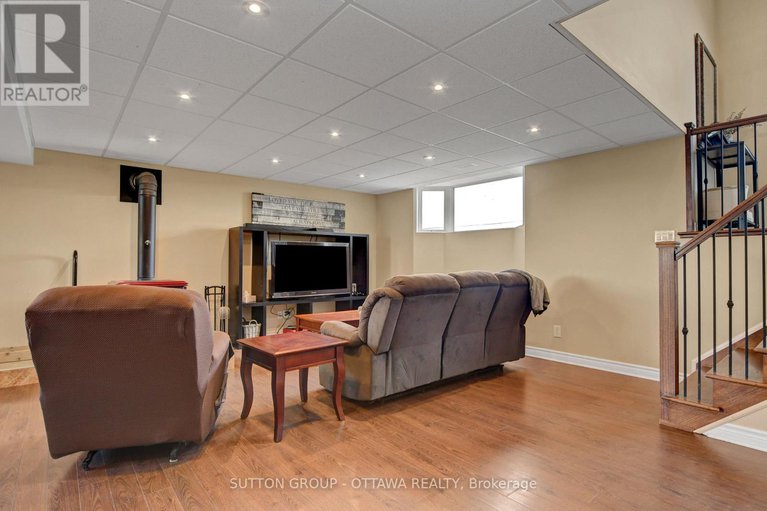 28494300/1887-champlain-street/clarencerockland-twp/clarence-rockland/ontario/K0A1N0_32