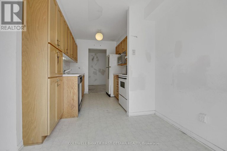 28221076/24-6141-red-willow-drive/chapel-hill/ottawa/ontario/K1C7J7_11