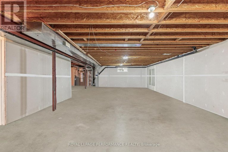 29305274/7-settlement-lane/village-of-russell/russell/ontario/K4R0A4_27