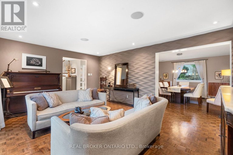 29687416/1958-neepawa-avenue/carlingwood/ottawa/ontario/K2A3L5_26