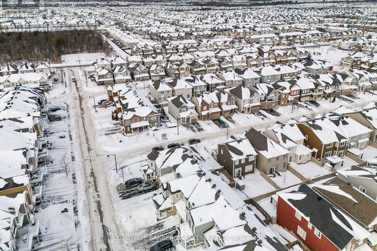 29348168/771-devario-crescent/half-moon-bay/ottawa/ontario/K2J6H3_33