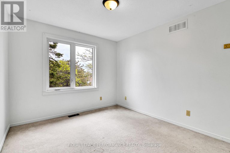 28371665/17-1838-summerfields-crescent/chapel-hill/ottawa/ontario/K1C7B7_29