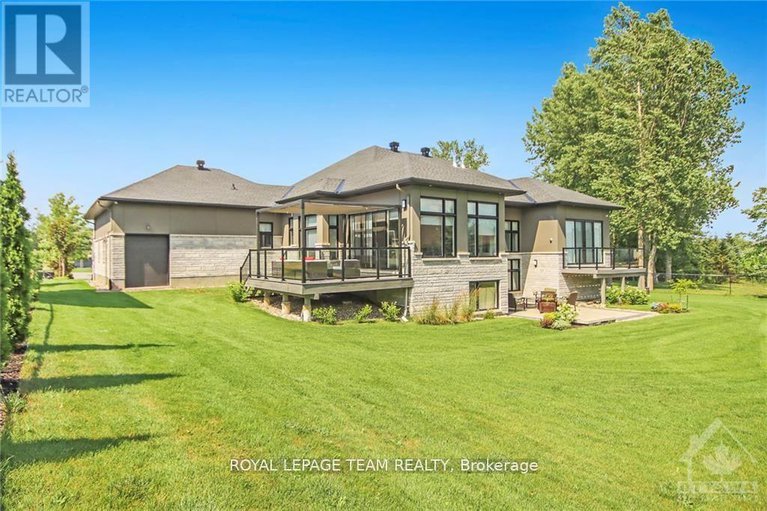 28424463/525-leimerk-court/manotick-village-manotick-estates/ottawa/ontario/K4M0B2_29