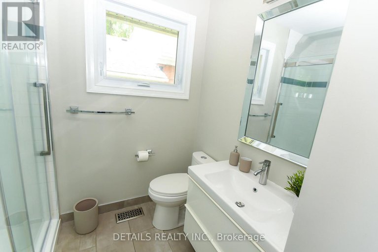 28587283/1300-field-street/bel-air-park/ottawa/ontario/K2C2R3_13
