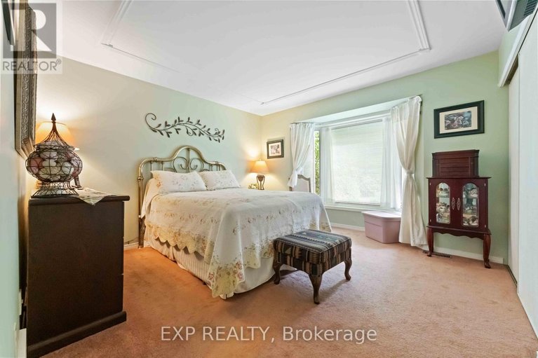 29620058/16-evelyn-street/stittsville-south/ottawa/ontario/K2S1M9_10