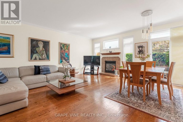 28366149/709-melbourne-avenue/laurentianview/ottawa/ontario/K2A1X4_16