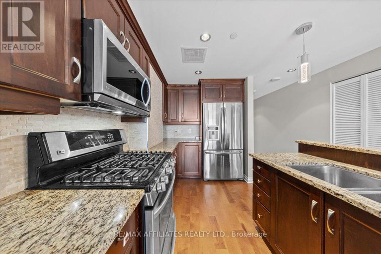 28900710/1003-90-george-street/lower-townbyward-market/ottawa/ontario/K1N0A8_12