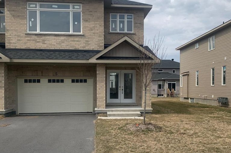 29599236/5-wylie-way/carleton-place/carleton-place/ontario/K7C0C4_1