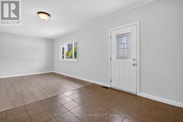 28893264/2822-richmond-road/fairfield-heights/ottawa/ontario/K2B6S5_5