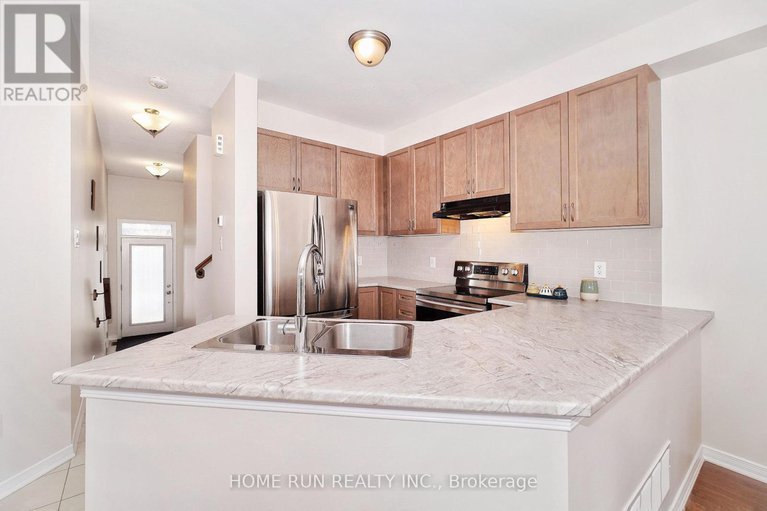 28873096/224-don-brown-private/emerald-meadowstrailwest/ottawa/ontario/K2M0M6_18