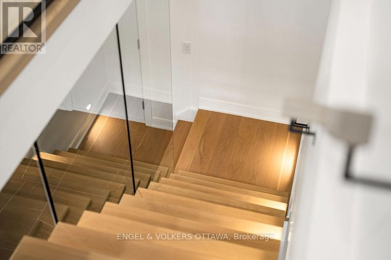 29568129/127-peridot-private/experimental-farm/ottawa/ontario/K2C3M3_39