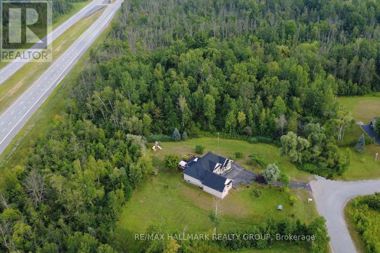 28667660/11-rideau-crossing-crescent/north-grenville-twp-kemptville-east/north-grenville/ontario/K0G1J0_40