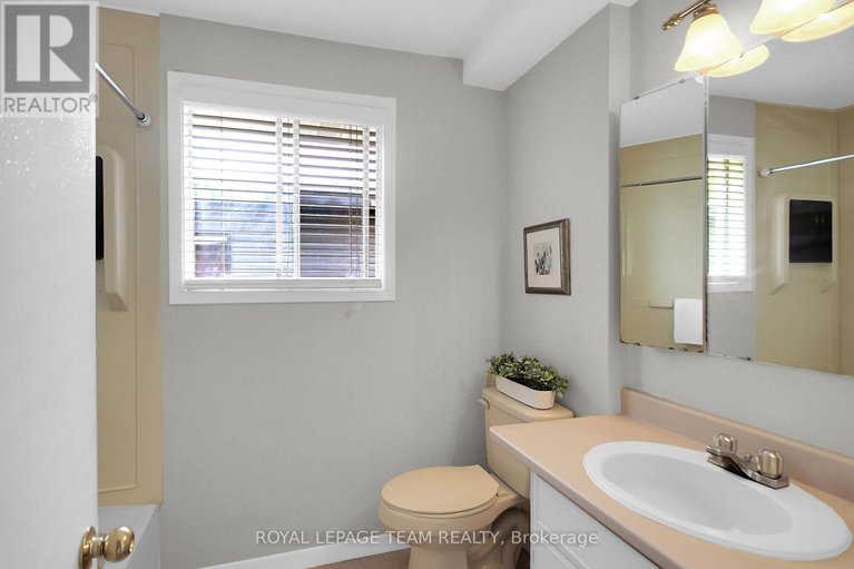 28464329/96-prince-albert-street/overbrookcastle-heights/ottawa/ontario/K1K2A1_26