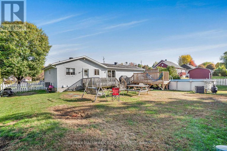 29017569/912-pattee-road-e/champlain-twp/champlain/ontario/K6A2R2_28