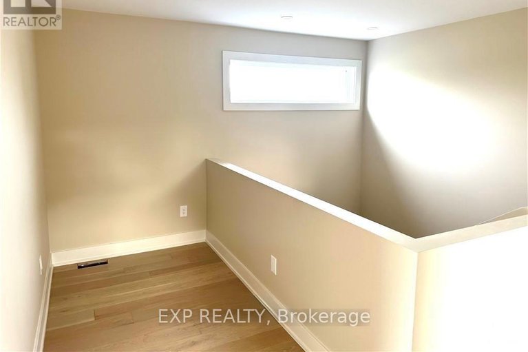 29112104/a-b-25-omeara-street/hintonburg/ottawa/ontario/K1Y2S8_9