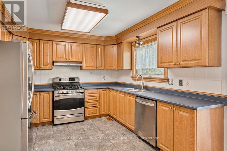 28945918/121-topley-crescent/hunt-club-park/ottawa/ontario/K1G4N2_10