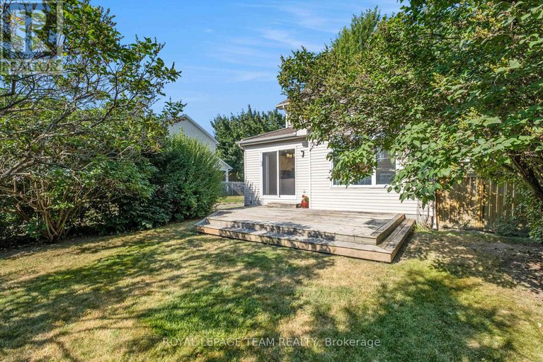 28728936/239-markland-crescent/barrhaven-east/ottawa/ontario/K2G6A9_31
