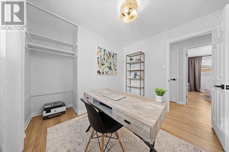 29297114/20-whitburn-crescent/crystal-beach/ottawa/ontario/K2H5K6_25