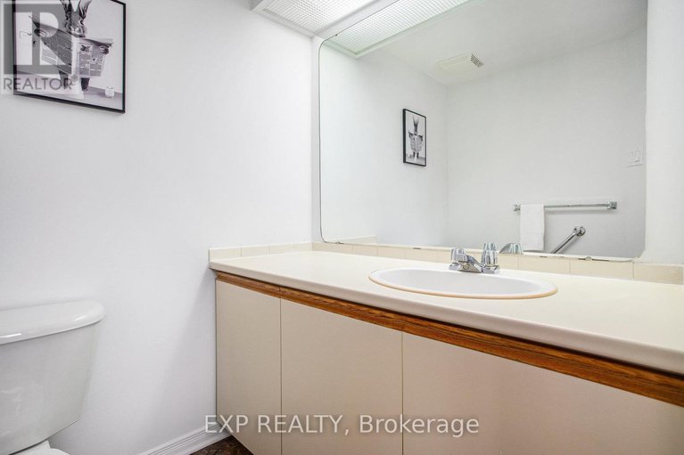 28822296/6603a-6603-bilberry-drive/convent-glen-north/ottawa/ontario/K1C4N5_12