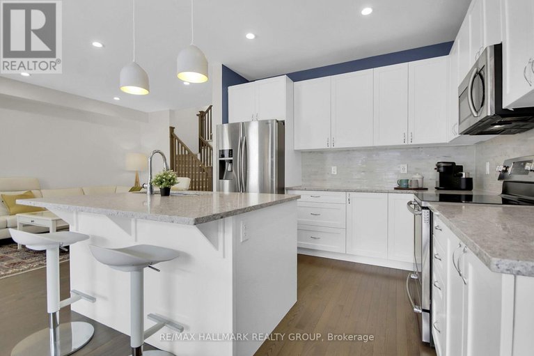 29541635/225-rivertree-street/emerald-meadowstrailwest/ottawa/ontario/K2M0J4_3