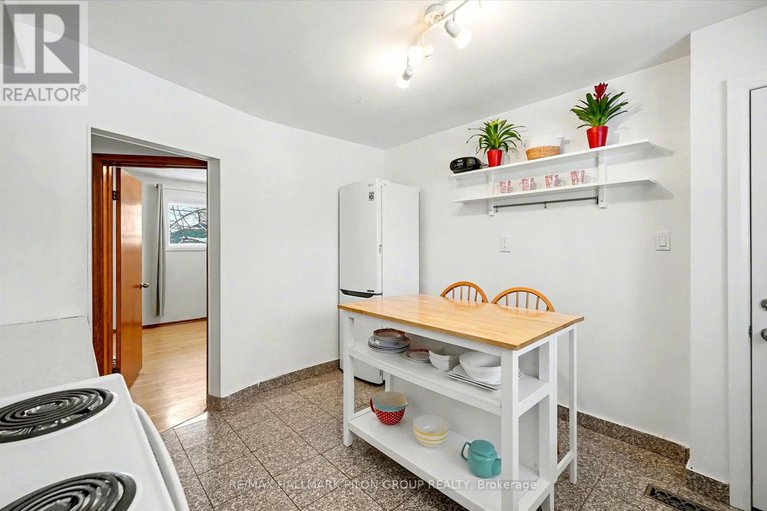 29388102/2089-bangor-street/elmvale-acresurbandale/ottawa/ontario/K1G2X6_8