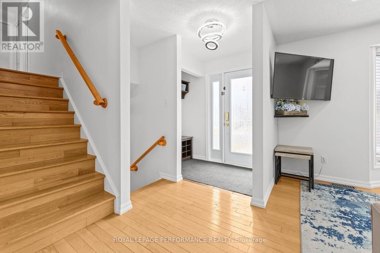 29451612/11-pincourt-street/embrun/russell/ontario/K0A1W0_11