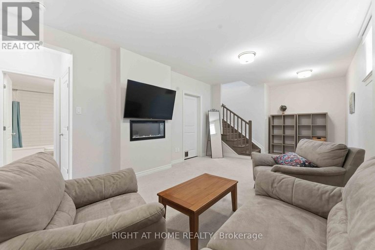 29564019/272-maygrass-way/remainder-of-stittsville-area/ottawa/ontario/K2S2K9_26