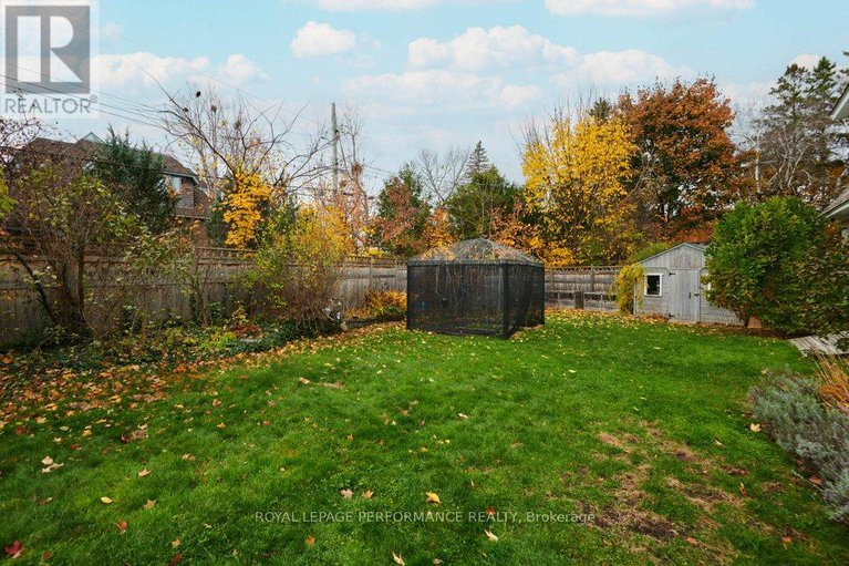 28790019/550-piccadilly-avenue/ottawa-west/ottawa/ontario/K1Y0J1_33