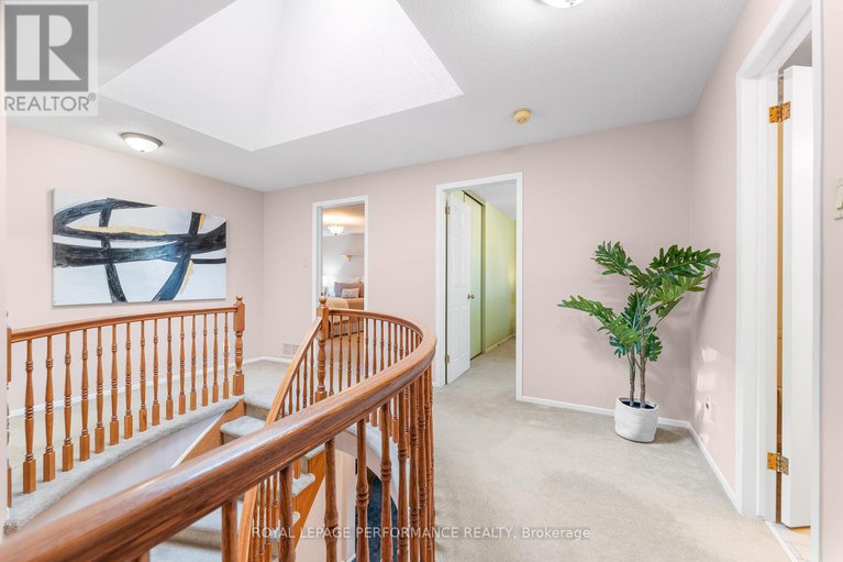 28877578/1848-thistleleaf-crescent/chapel-hill/ottawa/ontario/K1C5W7_28
