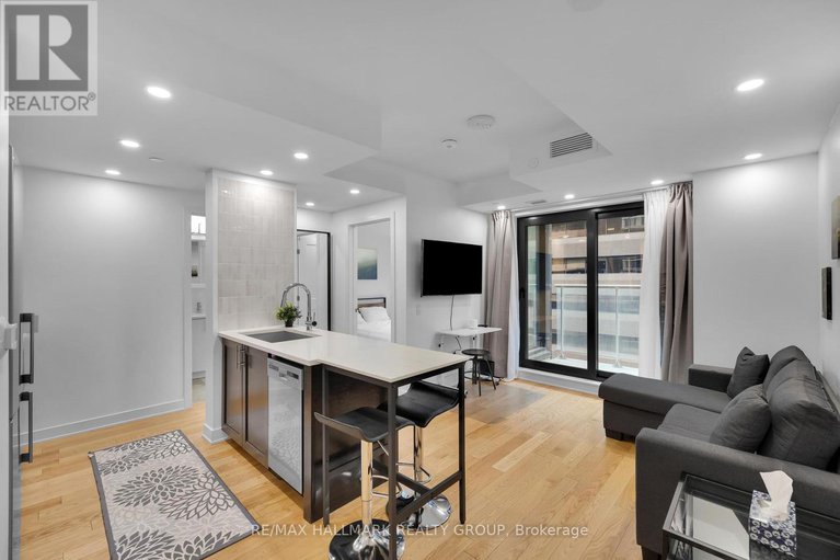 28653570/702-340-queen-street/ottawa-centre/ottawa/ontario/K1R0G1_7