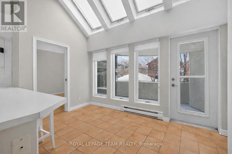 29685322/10-lewis-street/ottawa-centregolden-triangle/ottawa/ontario/K2P0S3_11