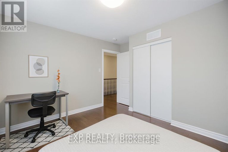 28914835/39-clonfadda-terrace/half-moon-bay/ottawa/ontario/K2J6E9_22