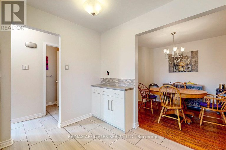 28551721/41-41-bering-court/katimavik/ottawa/ontario/K2L2B8_7