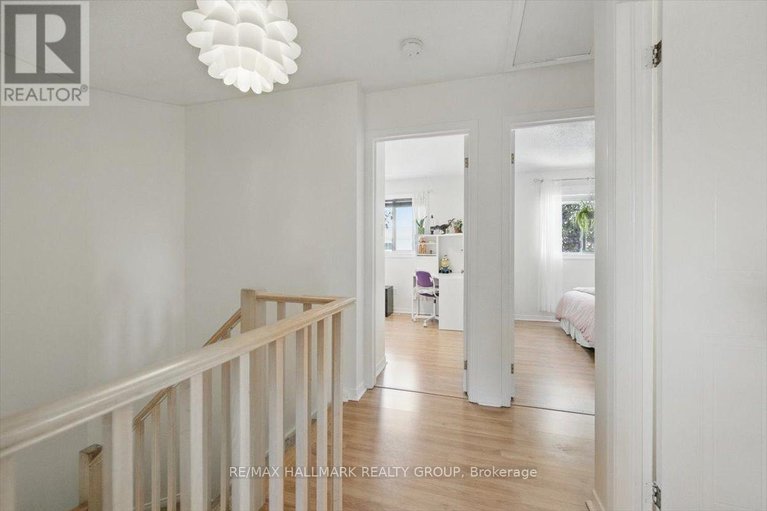 28376858/2083-sacramento-drive/fallingbrookgardenway-south/ottawa/ontario/K4A3L2_18