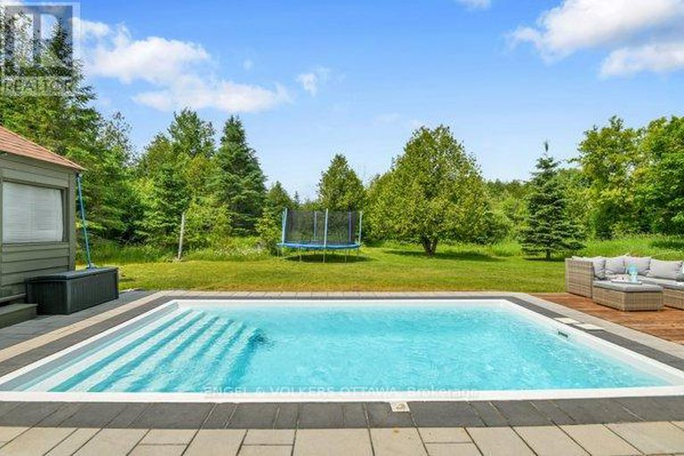 29037434/102-delaney-drive/huntley-ward-south-west/ottawa/ontario/K0A1L0_45