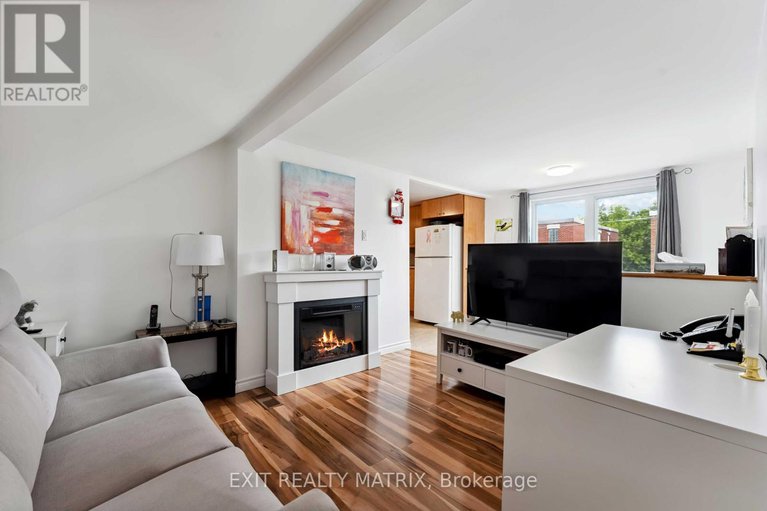 28591651/347-shakespeare-street/vanier/ottawa/ontario/K1L5M1_30