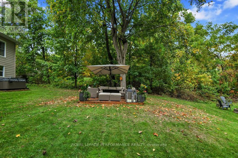 28930470/5583-manotick-main-street/manotick-village-manotick-estates/ottawa/ontario/K4M1A9_37
