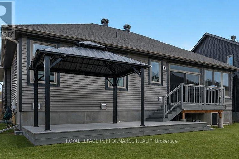 29505892/203-station-trail/village-of-russell/russell/ontario/K4R0C9_26