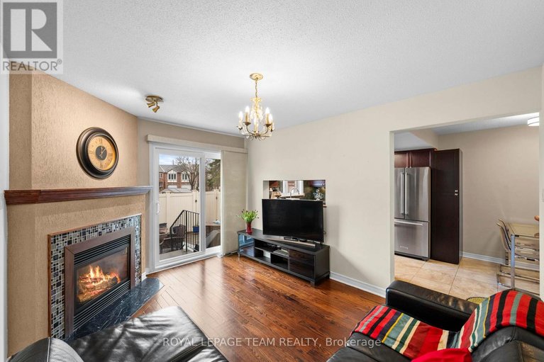 29614827/152-hunterswood-crescent/hunt-club-park/ottawa/ontario/K1G5W1_18