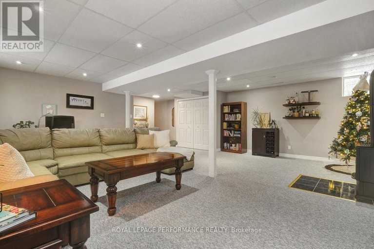 29180735/552-loucks-drive/village-of-russell/russell/ontario/K4R1B6_25