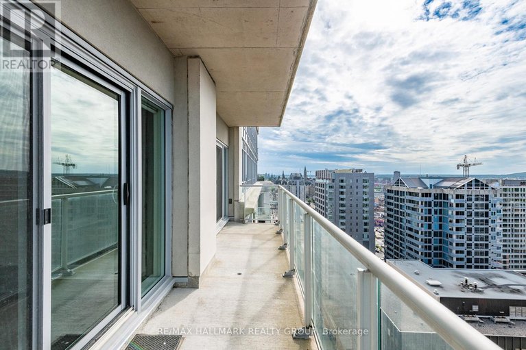 28537362/ph1-2702-242-rideau-street/sandy-hill/ottawa/ontario/K1N0B7_37