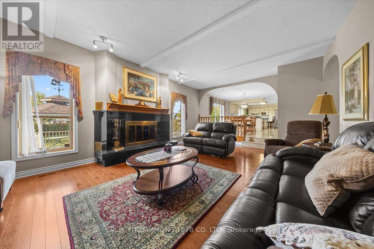 29009459/1538-claymor-avenue/carleton-heights/ottawa/ontario/K2C1T1_14