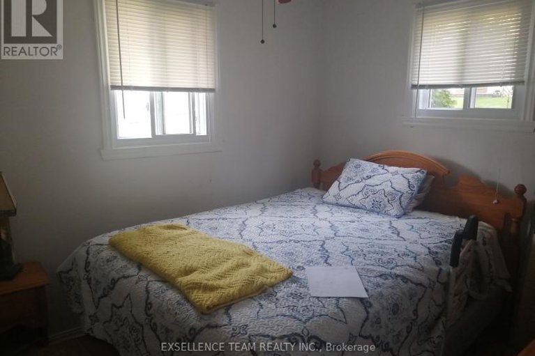 28877485/6803-st-louis-point-road-s/south-glengarry-charlottenburgh-twp/south-glengarry/ontario/K0C2E0_22