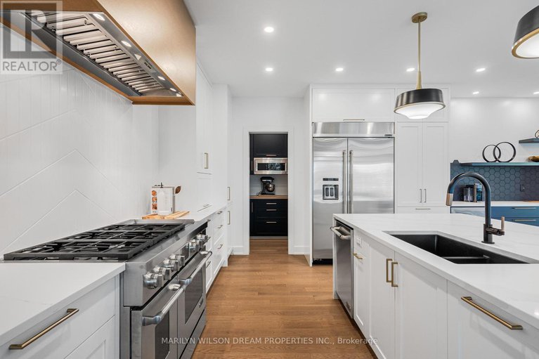 28879793/521-leimerk-court/manotick-village-manotick-estates/ottawa/ontario/K4M0E8_17